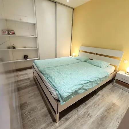 Comfy & Stylish Flat In The City Centre + Parking Bratislava Exterior photo