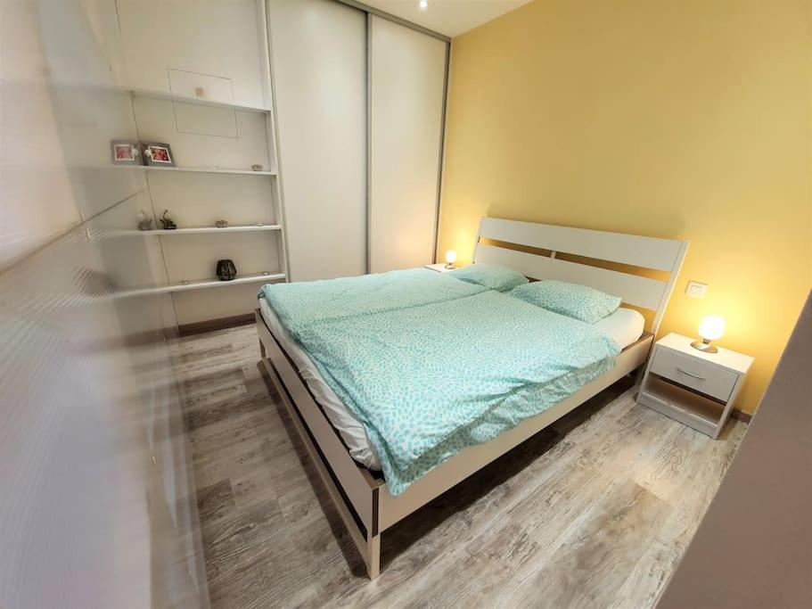 Comfy & Stylish Flat In The Centre + Parking