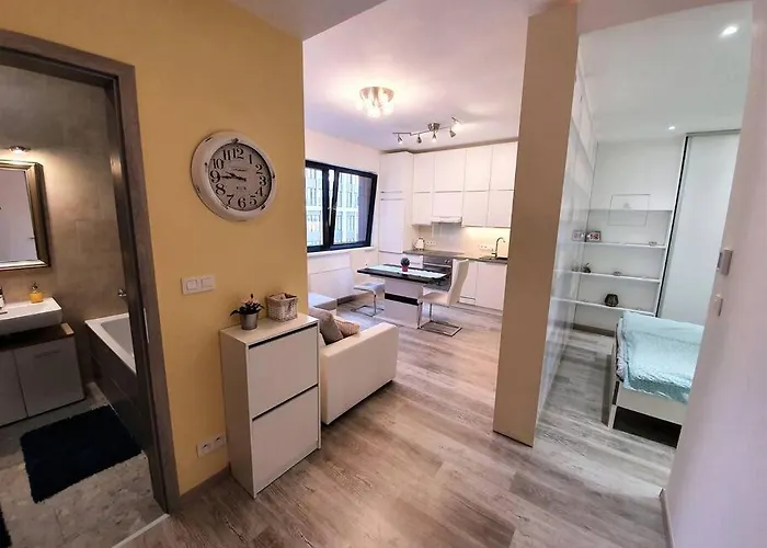 Comfy & Stylish Flat In The City Centre + Parking