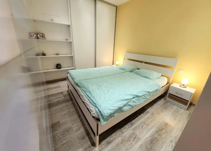 Comfy & Stylish Flat In The City Centre + Parking